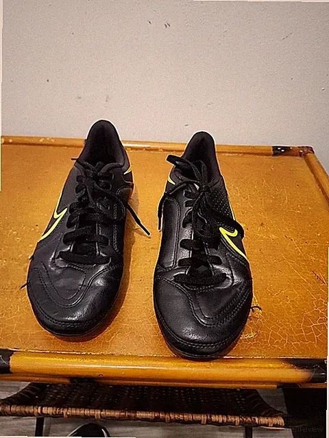 Nike Boys Tiempo Legend 9 Black Soccer Cleats Shoes Size 2.5Y DA1331-070