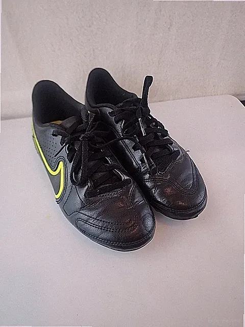 Nike Boys Tiempo Legend 9 Club DA1331-070 Black Soccer Cleats Shoes Size 3Y