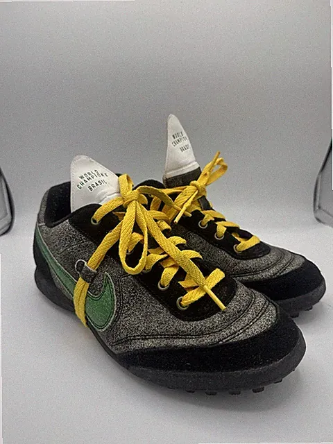 Nike Brazil Cleats Mens 8.5 World Champions 1970 Turf Shoes RARE VINTAGE Soccer