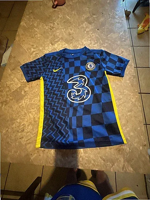 Nike Chelsea FC 2021-2022 Home Jersey Youth Size 12 with Custom Name 'HANI'