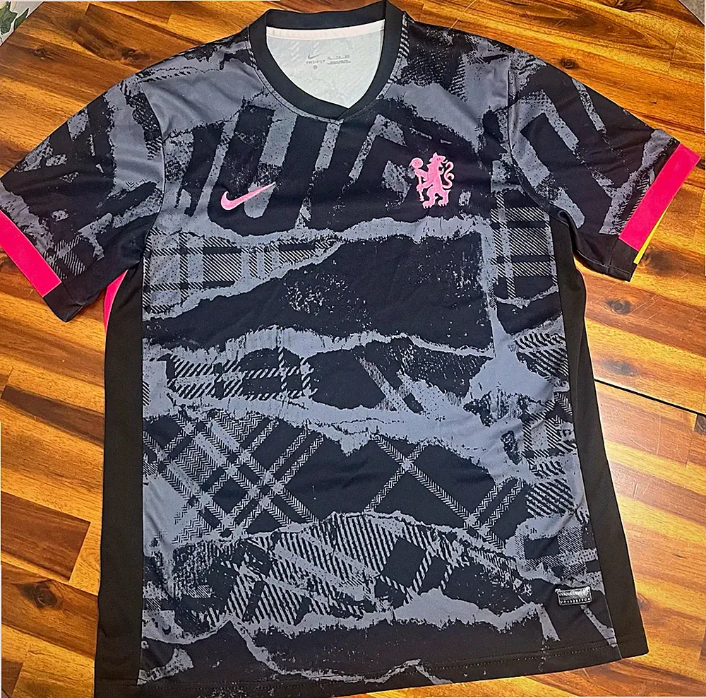 Nike Chelsea FC Dri-FIT Soccer Jersey women XL men S/M Black Gray Pink Crest