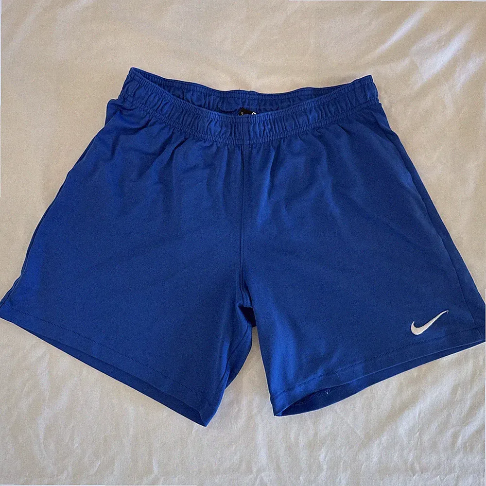 Nike Classic II Shorts - Royal Blue, Medium Soccer, Workout, Athletic