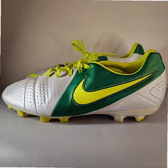 NIKE CTR360 Trequartista III VTG Mens Soccer Cleats Boots Sz 44.5 US 10.5 Green