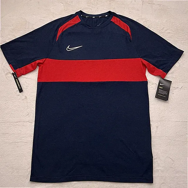 Nike Dri Fit Soccer Academy NWT BQ7352-452