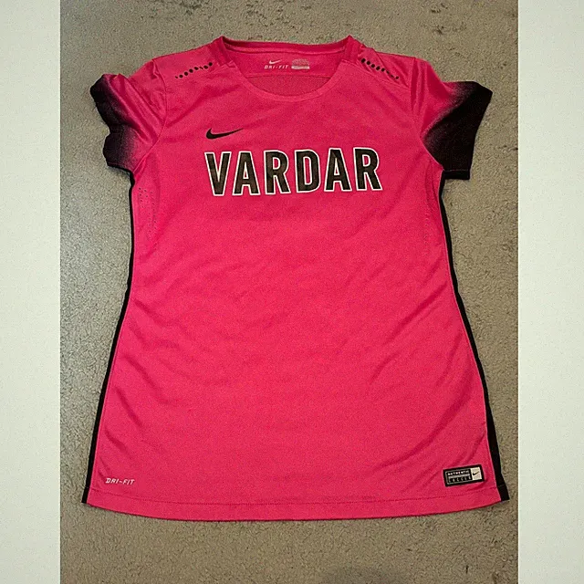 Nike Dri-FIT Vardar Soccer Jersey Pink Black No. 22 Short Sleeve Womens Medium