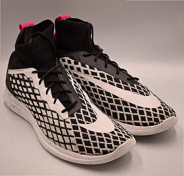 Nike Free Hypervenom 3 FC Flyknit Men's 13 Black White 898029-001 Shoes Sneakers