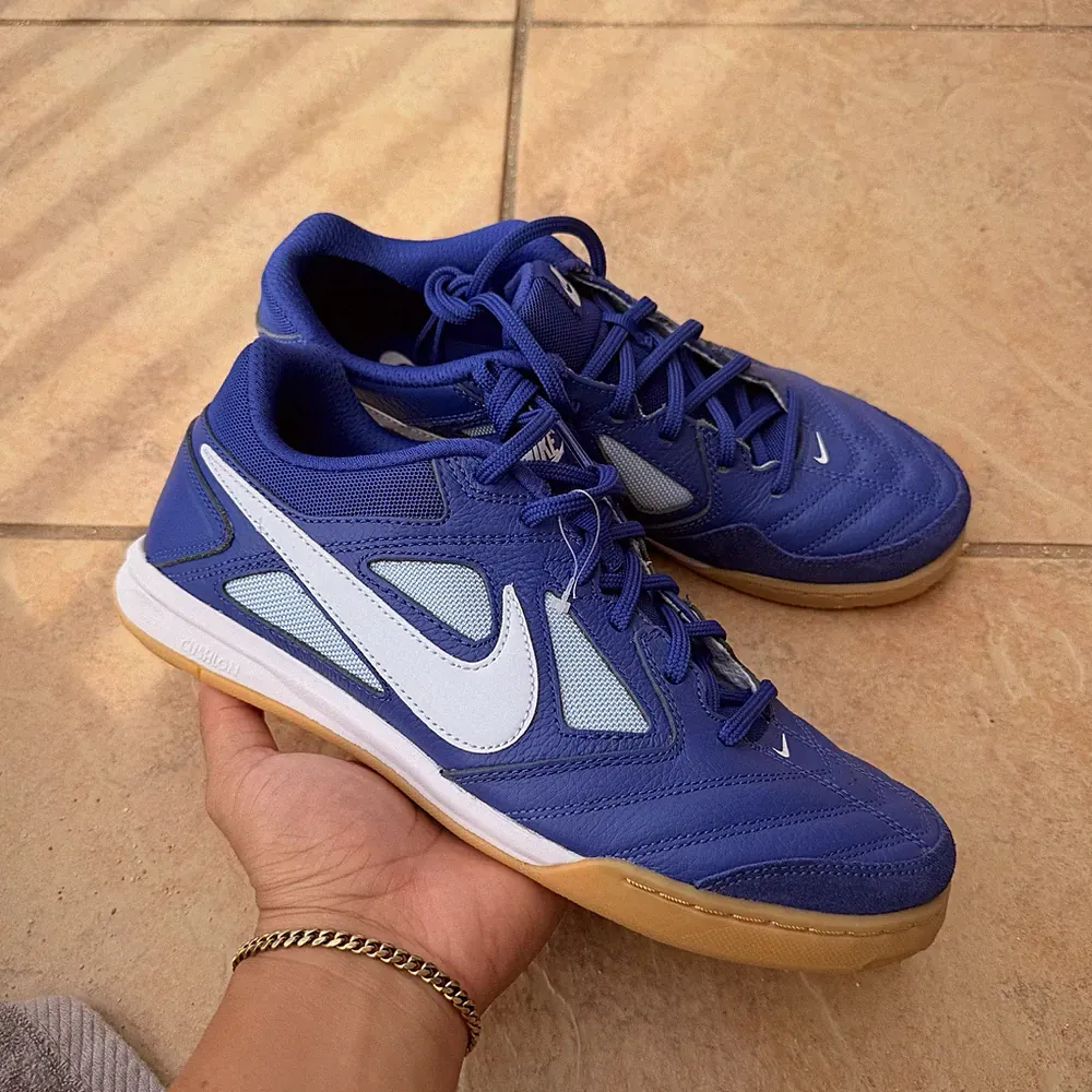 Nike Gato Futsal Indoor Soccer Men’s Shoes Size 9 Deep Night / Aluminium