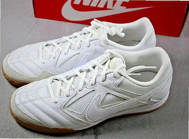 Nike Gato Indoor Soccer Shoes Men’s Size 12 White Gum Sole Futsal HQ6019-100