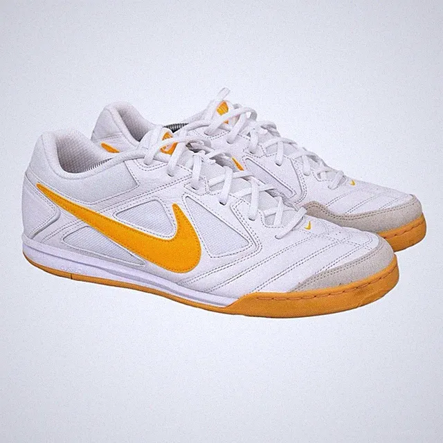 Nike Gato Indoor Soccer Shoes Men's Size 13 Leather White Gold Yellow Futsal