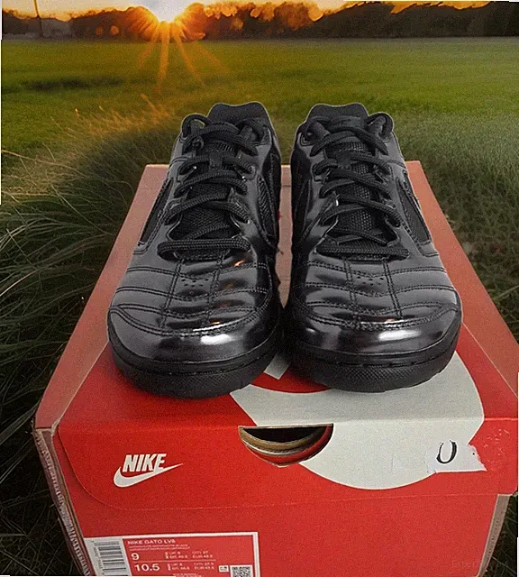 Nike Gato LV8 Anthracite Black Indoor Soccer Shoes IB3566-002 Men's Size 9