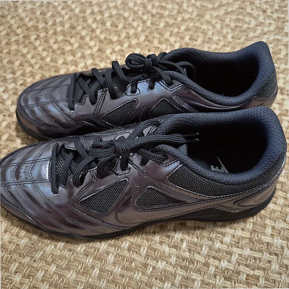 NIKE GATO LV8 INDOOR SOCCER LIGHT Anthracite black 9.5, 10, 10.5, 11 IB3566-002