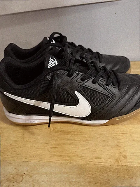 Nike Gato Soccer Futsal Indoor Soccer Shoes Sz 9