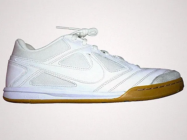 Nike Gato White Gum Light Brown Men's Sz 9 Indoor Soccer Shoes HQ6019-100