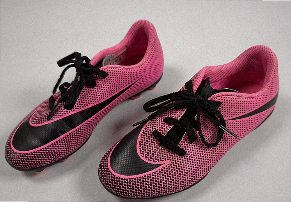Nike Girls Soccer Cleats Size 1Y Youth Pink Black Molded Outdoor
