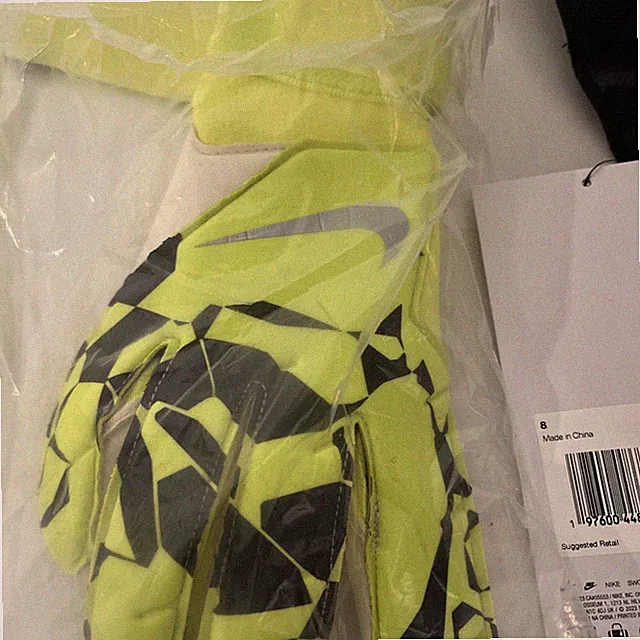 Nike Grip 3 Match Goalkeeper Gloves Men's Soccer Gloves NWT HQ0256-702 Size 8