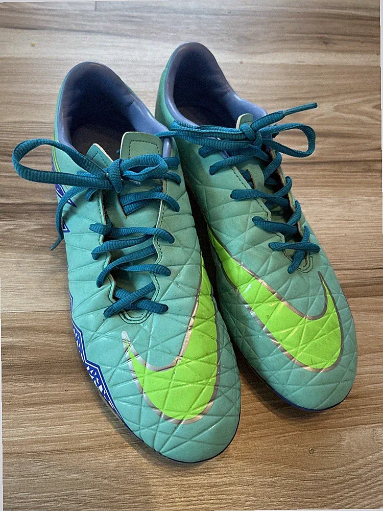 Nike Hypervenom 2 Size 9.5 Womens Green Blue Soccer Cleats 744946-334