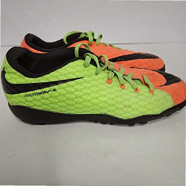 Nike Hypervenom Nike Skin Lime Green/Bright Orange Youth 6 Indoor Soccer Cleats