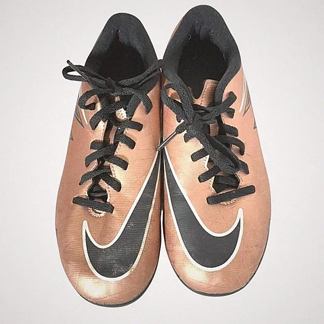 Nike Hypervenom Phade II FG Soccer Cleats Copper Bronze Black 744942-903 Kids 2Y