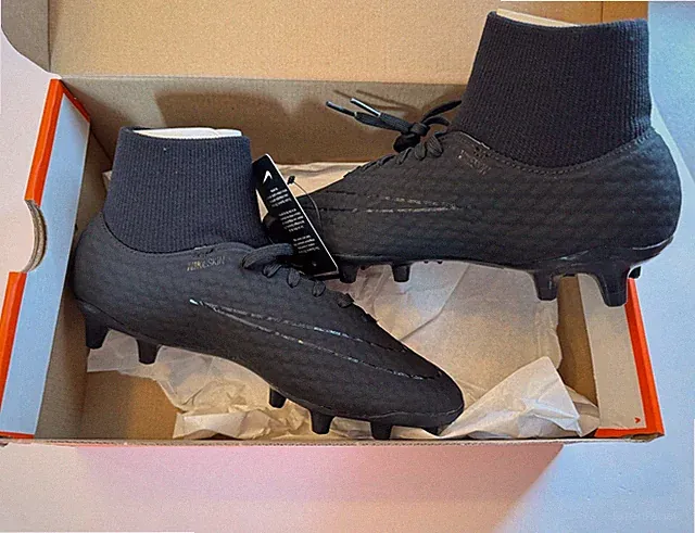 Nike Hypervenom Phelon 3 DF FG Black Soccer Cleats Men's Size 6 917764-001 NEW
