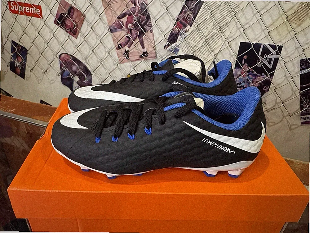 Nike Hypervenom Phelon III FG Black Blue Kids Soccer Cleats 852595–002 Size 2.5