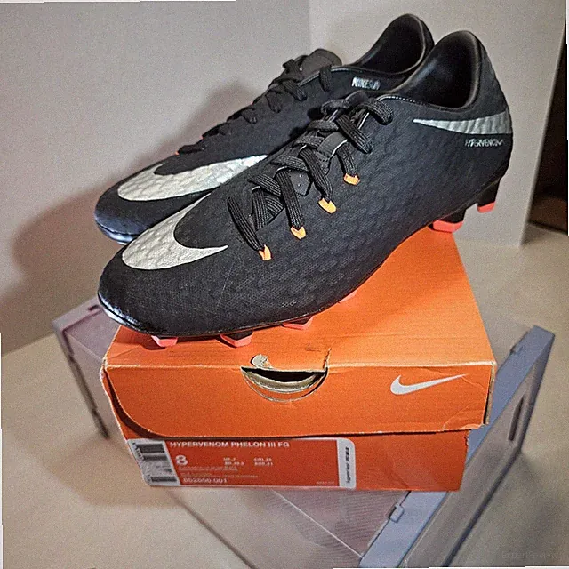 Nike Hypervenom Phelon III FG Soccer Cleats 852556 001 Black/Silver Men Size 8D