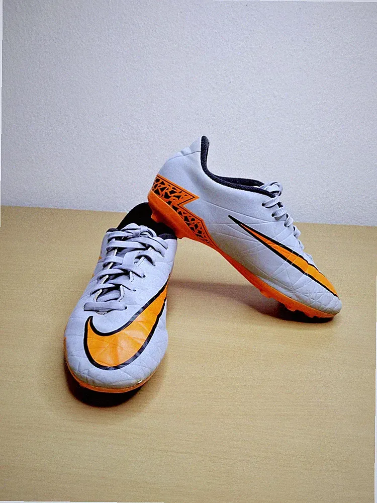 Nike Hypervenom Phelon Turf Soccer Cleats Youth Size 1
