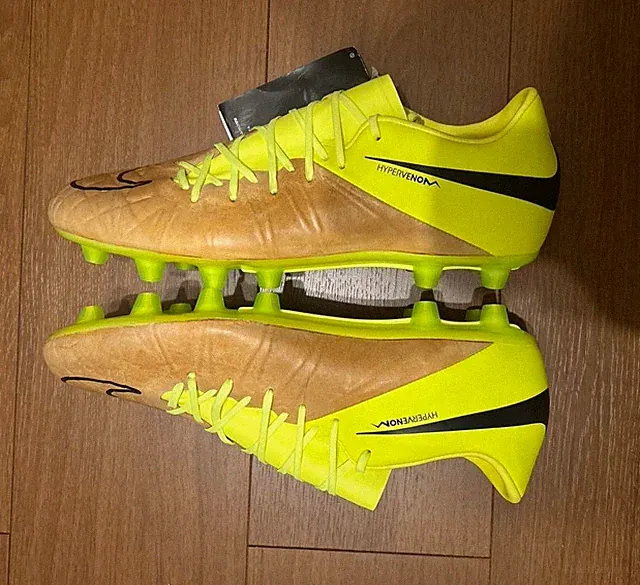 Nike Hypervenom Phinish Leather HG-E US 8 759981 707 Soccer Football Unused