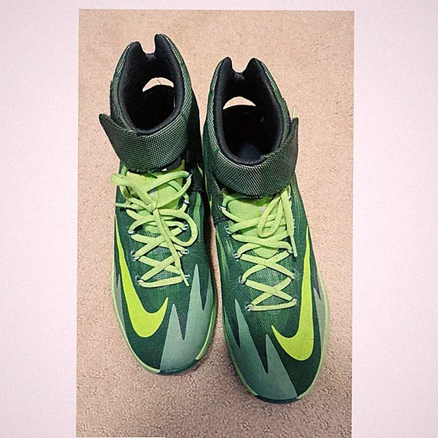Nike Hypervenom Unisex Kids Soccer Cleats Green Mid Top Lace Up US 11