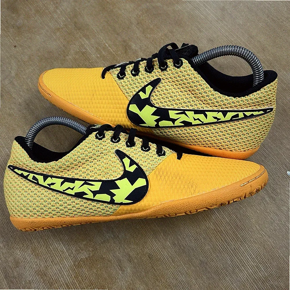 Nike Indoor Soccer Shoes (685360-800) Elastic Pro III IC Volt Black Mens Size 7