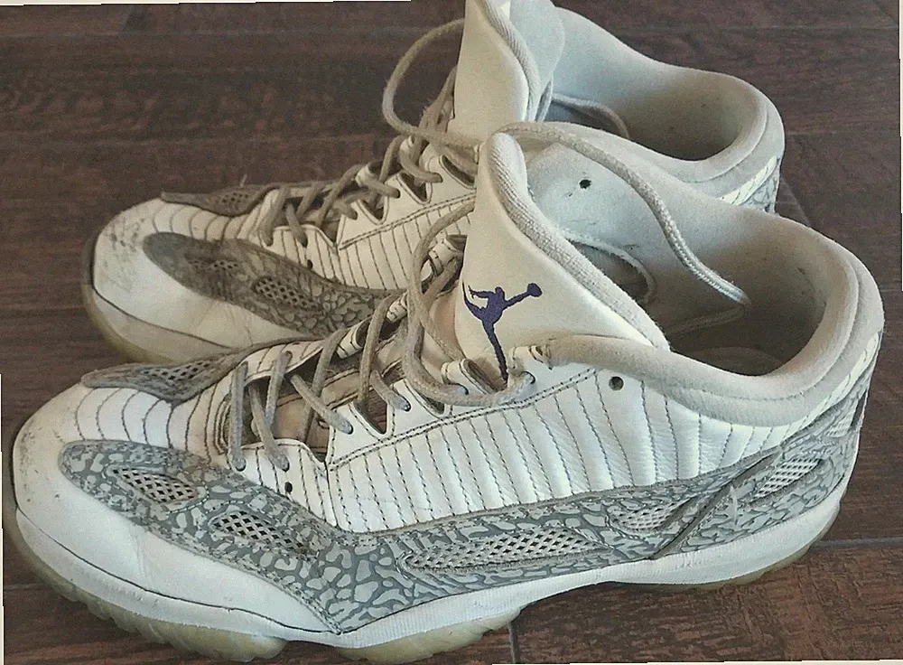Nike Jordan XI Air Sneakers 11s Lows Shoes Vintage 2015 Men's 12M Elephant Print