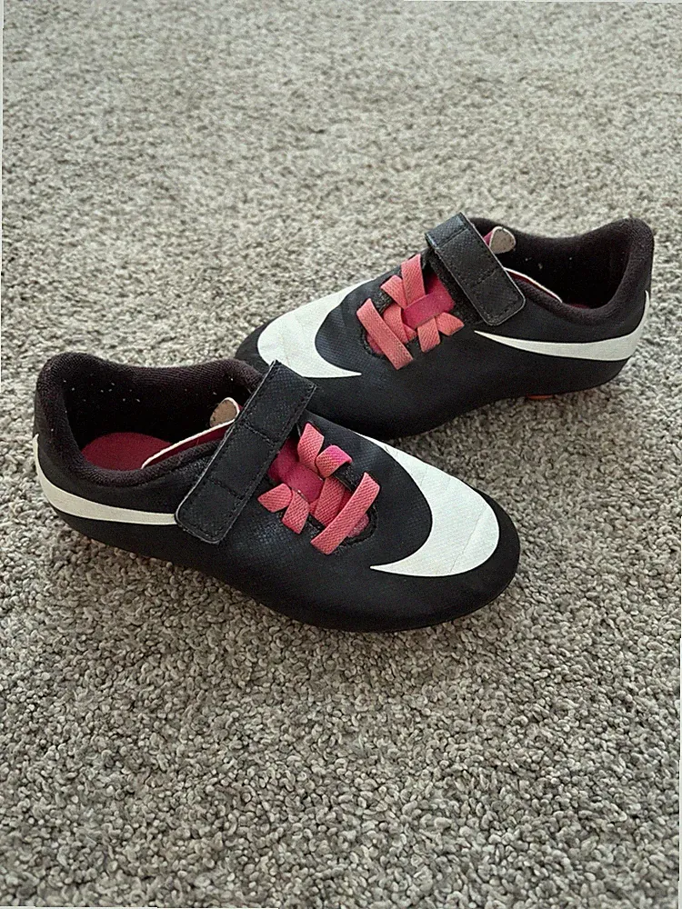 Nike Jr Bravata FG Kids Toddler Black/Pink Soccer Cleats Size 11C White Swoosh