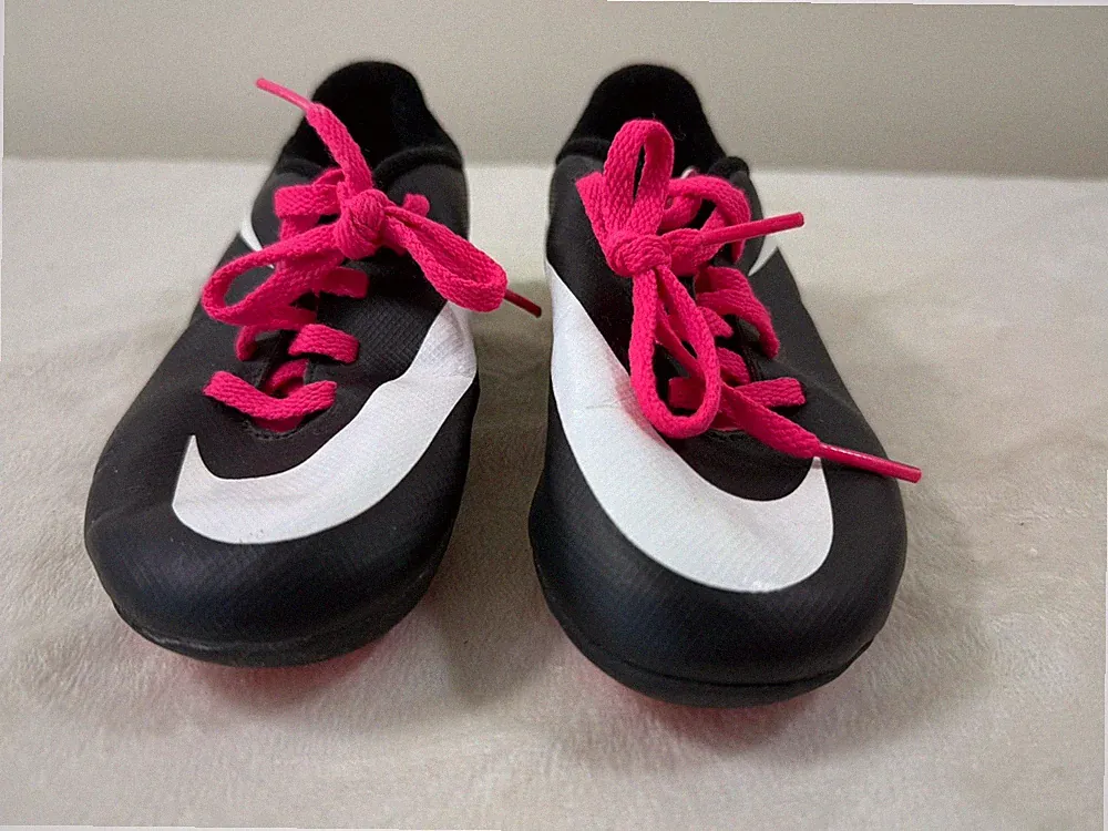 Nike Jr Bravata FG Soccer Cleats Girls Size 11C Black Pink Athletic Sports
