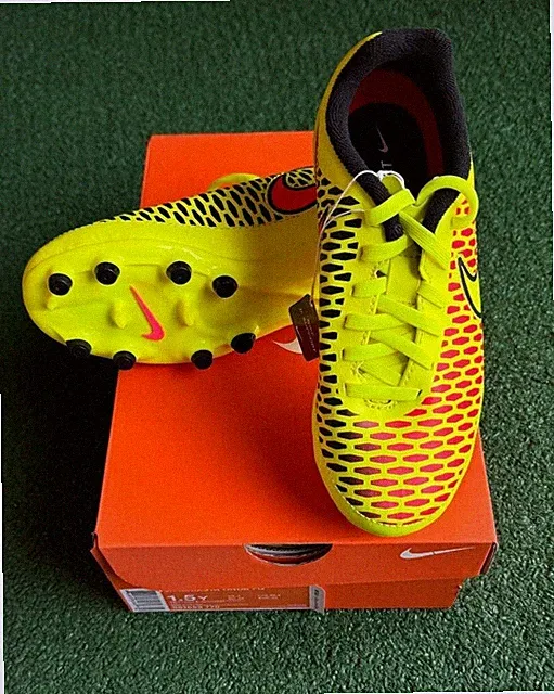Nike Jr Magista Onda FG Kids' Soccer Shoe - Volt/Black/Red