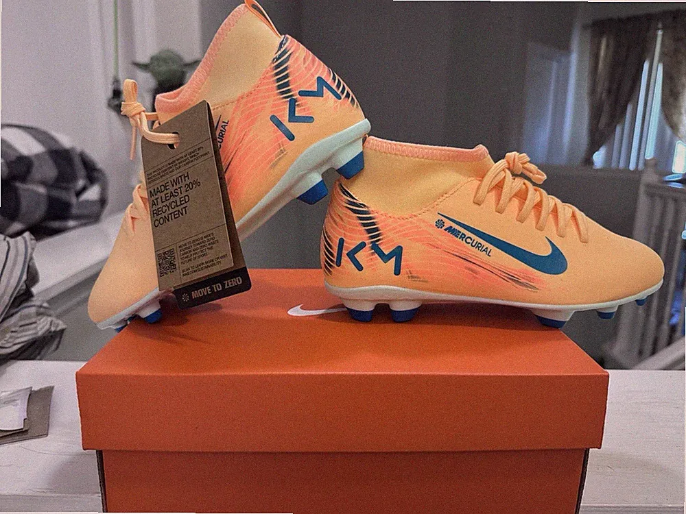 Nike Jr. Mercurial Superfly 10 Club Kylian Mbappé FG/MG Soccer Cleat 2 Youth