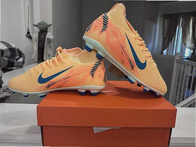 Nike Jr. Mercurial Superfly 10 Club Kylian Mbappé FG/MG Soccer Cleat 5 Youth