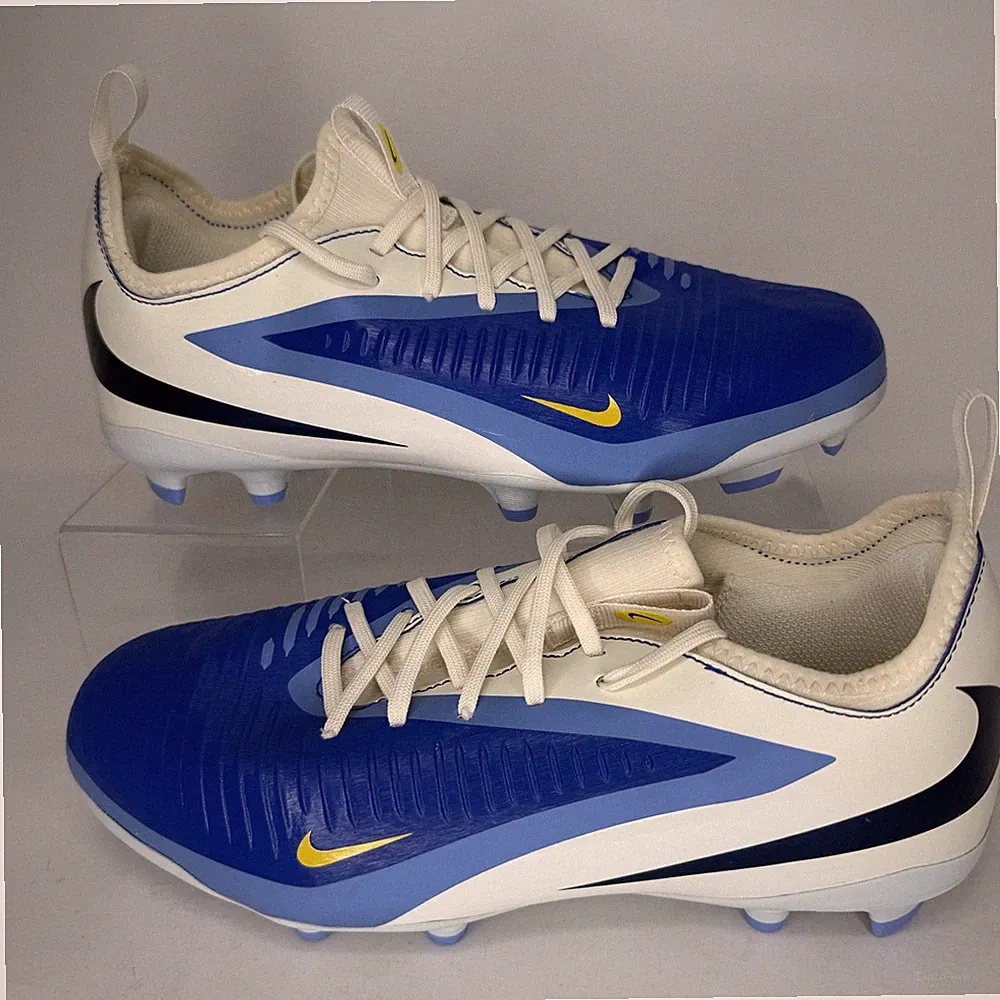 Nike Jr. Phantom 6 Low "Fear Nothing" Soccer Cleats Youth Size 6Y IH1192-400 NEW