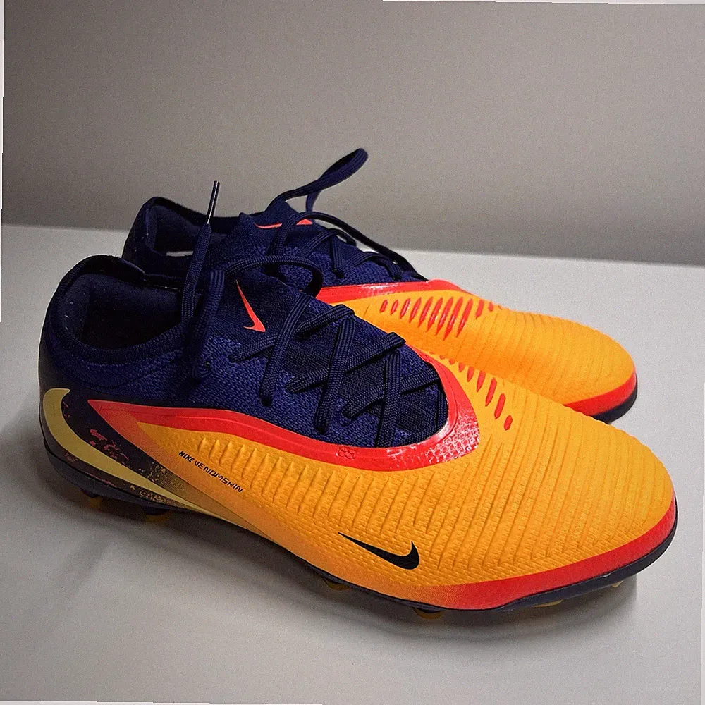 Nike Jr Phantom 6 Low Pro Haaland FG/MG Soccer Cleats Youth Size 4Y HQ2047-800