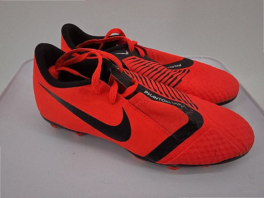 Nike Jr. Phantom Venom Club FG Youth Size 2.5Y Soccer Cleats - Orange Pink Black