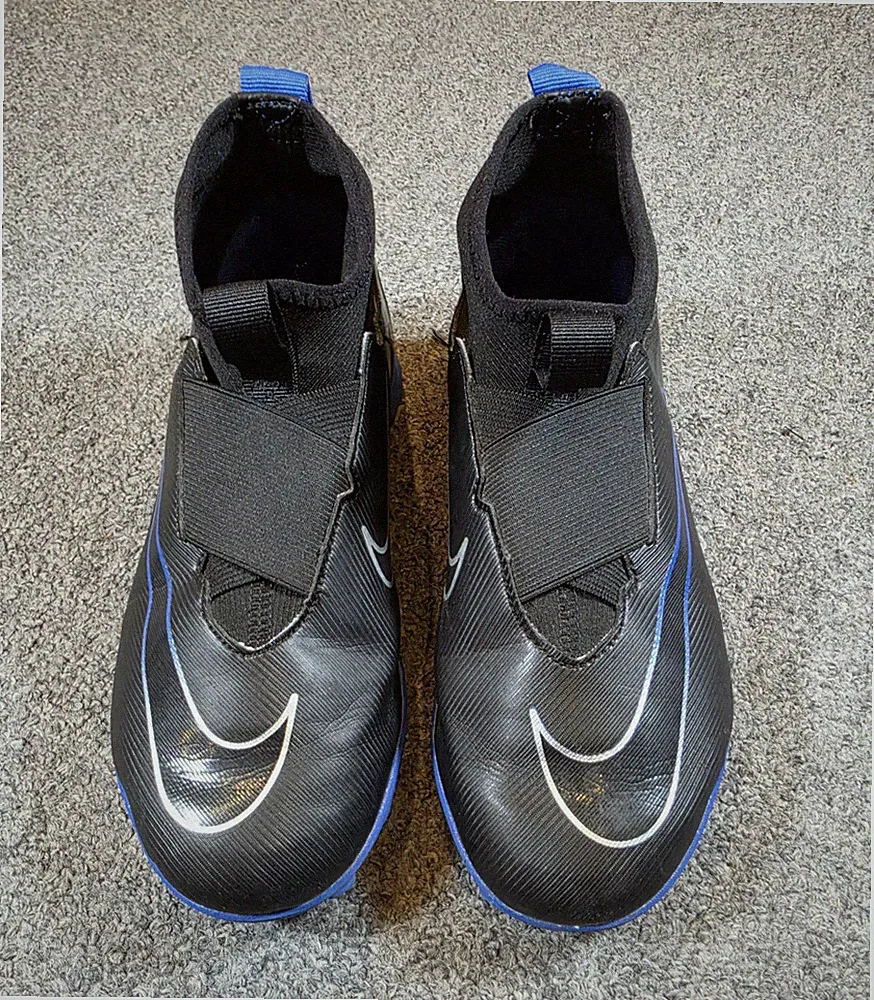 Nike Jr Soccer Cleats Youth 5.5Y Black Mercurial Zoom Air Indoor DJ5616-040
