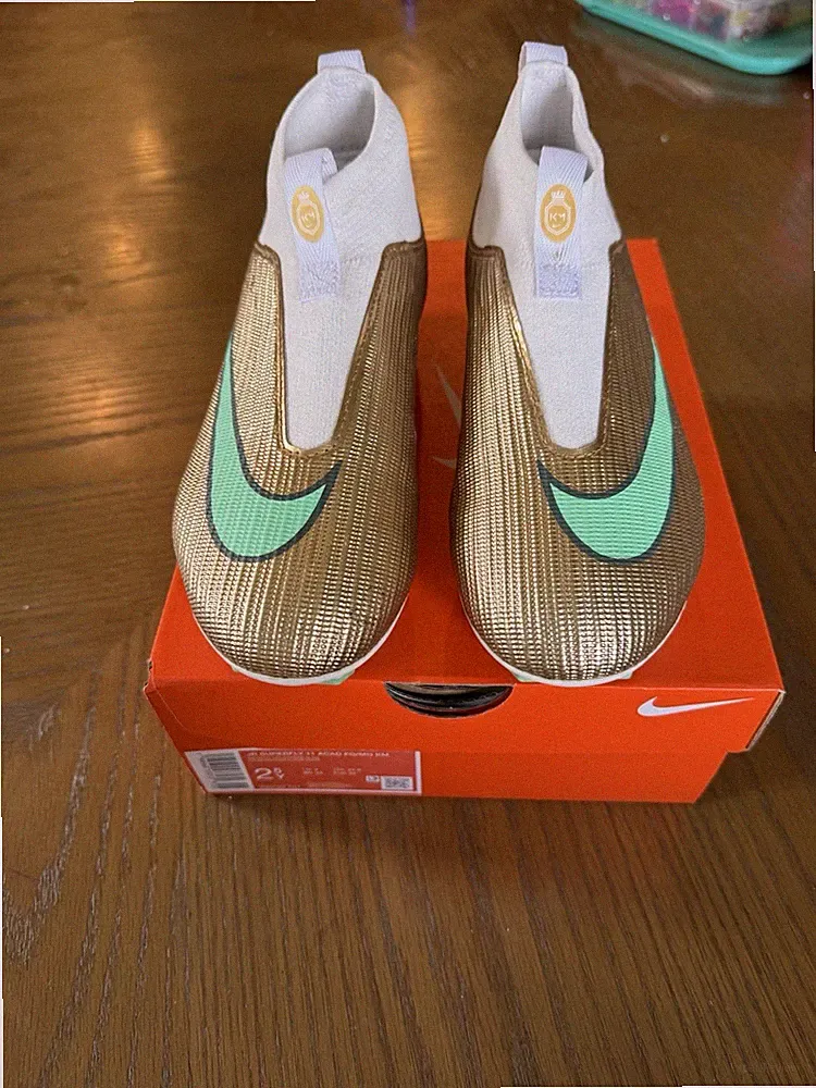 Nike Jr Superfly 11 Academy FG/MG Youth Soccer Cleats Gold US 2.5Y