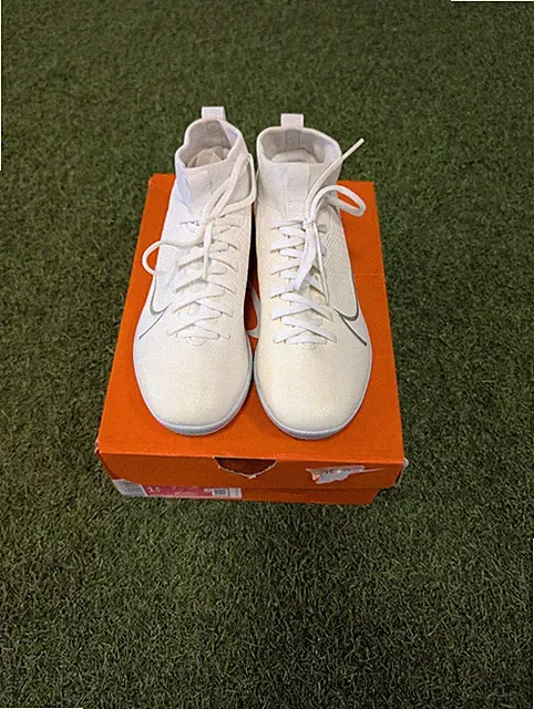 Nike Jr Superfly 7 Academy Indoor Soccer Shoes - White