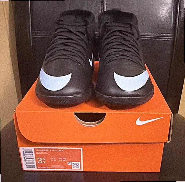 Nike Jr Superfly Club IC Indoor Soccer Cleats Black Youth 3.5Y