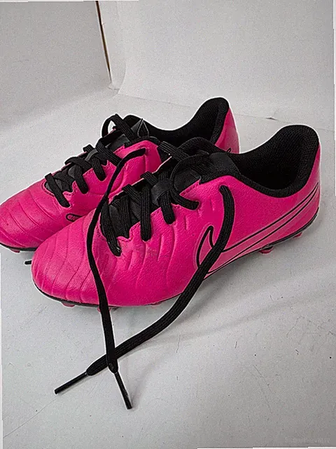 Nike Jr. Tempo Legend 10 Club Soccer Cleats Hot Pink Size 2Y