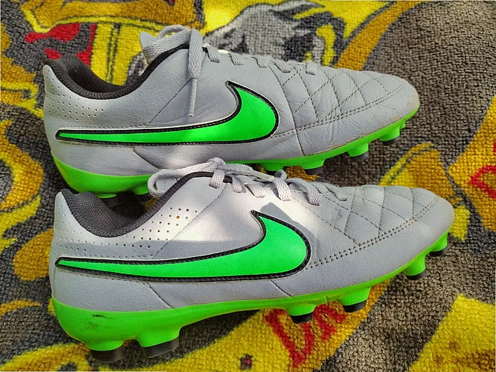 Nike Jr Tiempo Genio FG LEATHER Soccer Cleats Girls Boys Size 3 Youth Kids