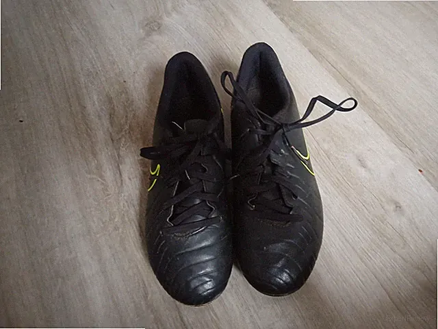 NIKE JR. TIEMPO LEGEND 10 CLUB FIRM GROUND YOUTH SIZES CLEATS BLACK DV4352-001