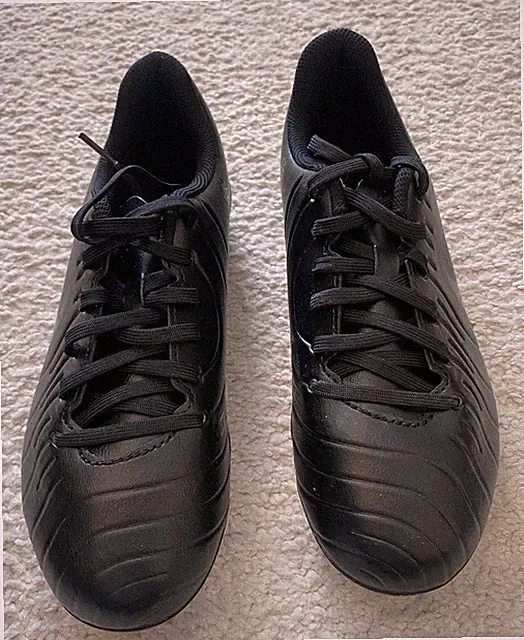 Nike Jr. Tiempo Legend 10 Club Little/Big Kids' Soccer Cleats Size 5Y DV4352-002