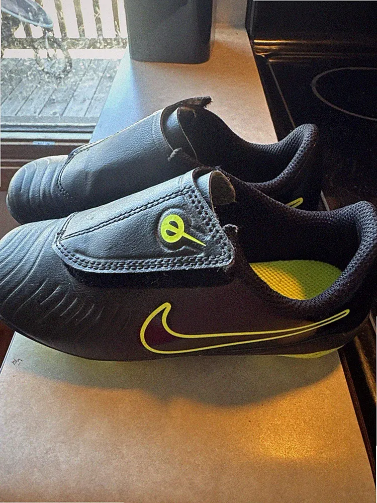 Nike Jr Tiempo Legend 10 Club Little Kids Low Top Soccer Cleats Size 10C