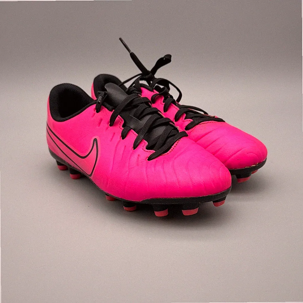 Nike Jr Tiempo Legend Club DV4352-600 Pink & Black Soccer Cleats Girls Size 4.5Y