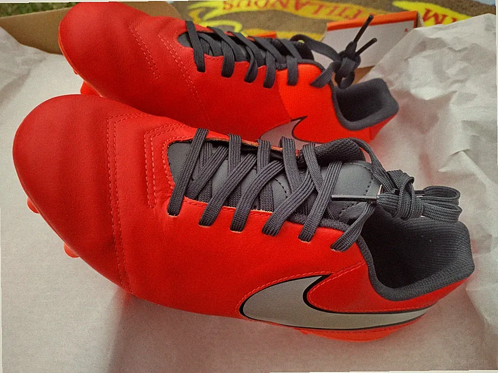 Nike Jr Tiempo Legend VI FG LEATHER Soccer Cleats Girls Boys Sz 4 Youth Kids