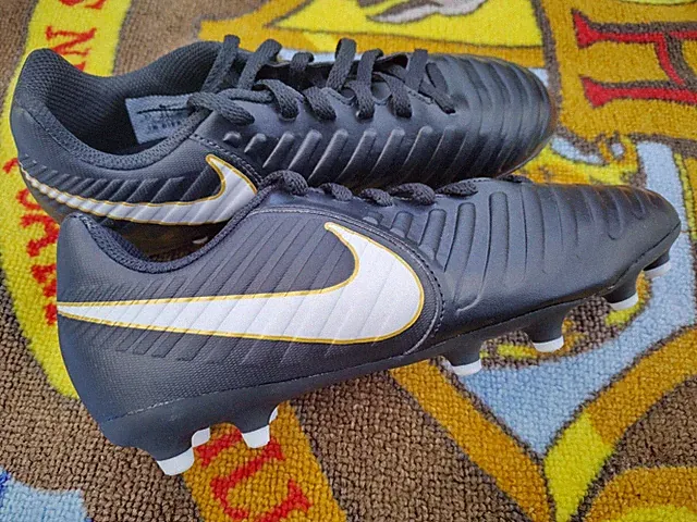 Nike Jr Tiempo Rio IV FG Firm Ground Soccer Cleats Girls Boys Size 4 Youth Kids